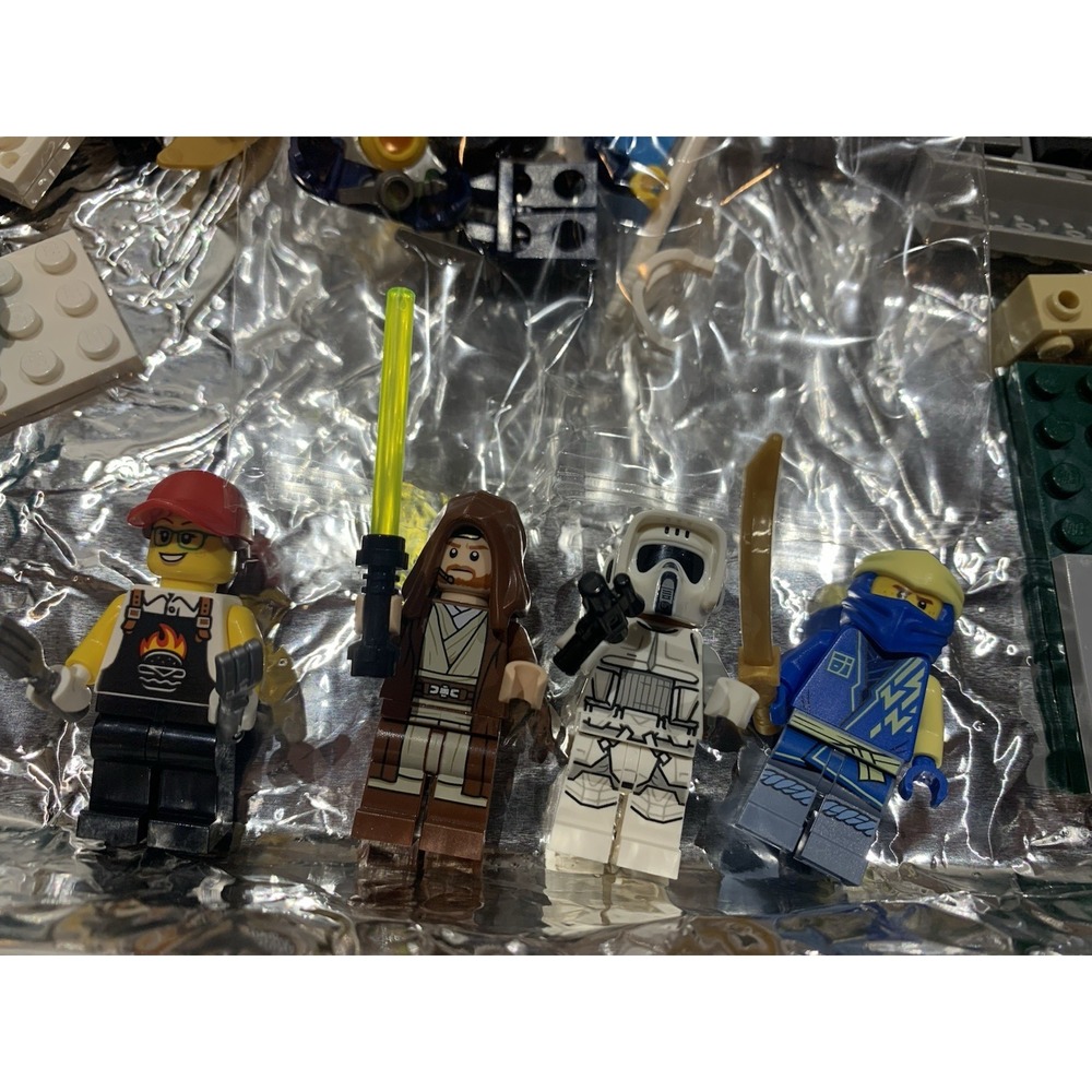 LEGO Lot Includes Minifigures Bricks Parts Collection Star Wars Building Bulk M